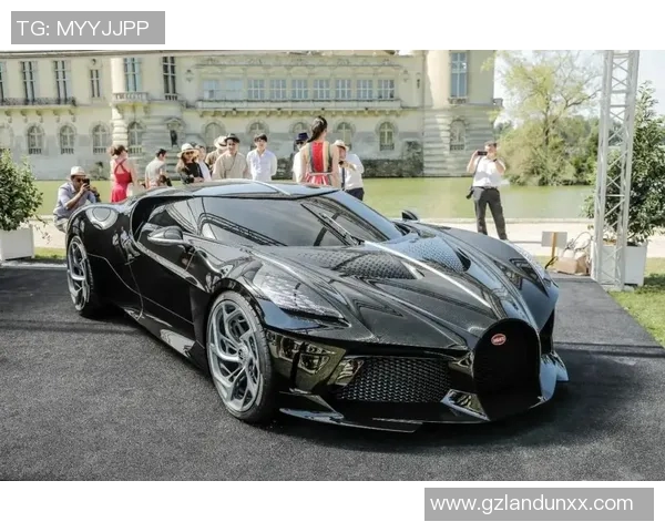 足球明星与布加迪的奢华之旅揭秘谁是背后的车主